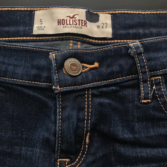 Hollister jean shorts (dark wash) - Picture 4 of 5
